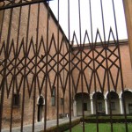 Il cortile interno del Palazzo dei Diamanti